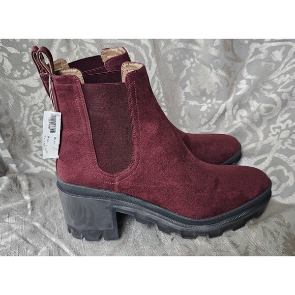 Della Terra Chelsea Suede Ankle Boots Sz 8.5 - Picture 1 of 9